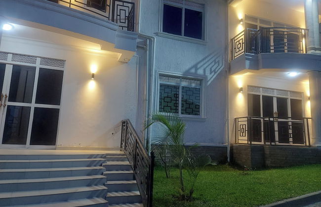 2-bed Apartment Sleeps 4 - Balcony - Pets Welcome - Foto 24