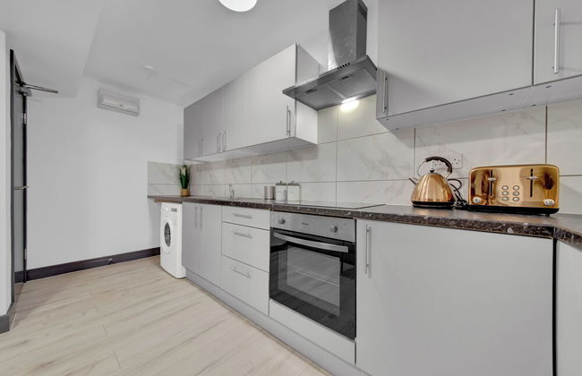 Captivating 1-bed Studio in Feltham - Foto 9