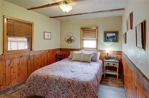 Foto 37 - Cozy Sturgis Cabin Rental in Black Hills Forest
