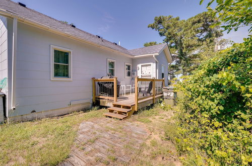 Photo 11 - Beachy Outer Banks Retreat w/ Deck + Grill