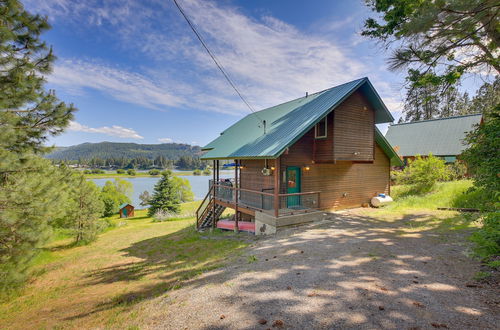 Foto 10 - Pend Oreille Riverfront Cabin ~ 10 Mi to Newport