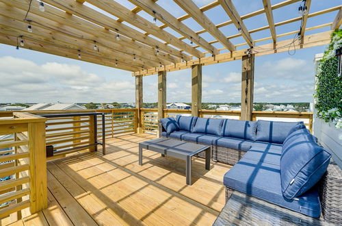 Photo 9 - Carolina Beach Vacation Rental w/ Rooftop Terrace