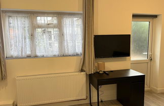 Photo 3 - Remarkable 2-bed Apartment in Ilford, London