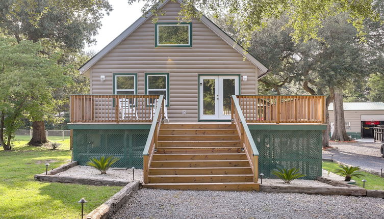 Photo 1 - Multi-level Bonneau Cabin: Screened-in Game Room