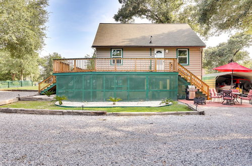 Photo 10 - Multi-level Bonneau Cabin: Screened-in Game Room