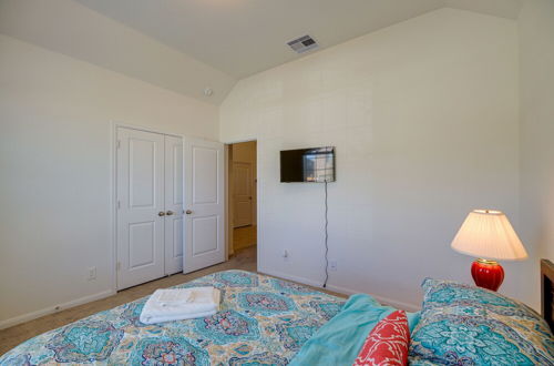 Photo 17 - Spacious Texas Vacation Rental w/ Community Pool