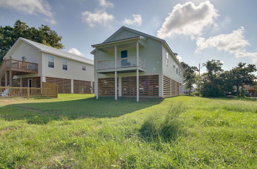 Photo 33 - Sunny Gulfport Vacation Rental: Walk to Beaches