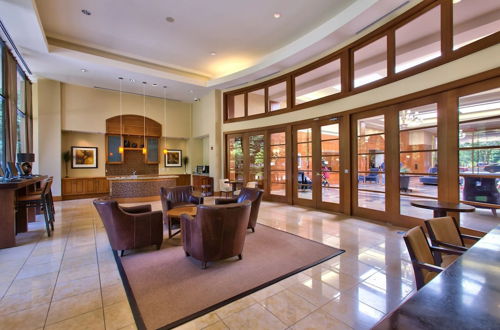 Photo 2 - Modern & Spacious 2BR Condo Crystal city