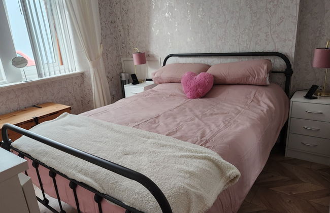Captivating 2-bed Ground Floor Apartment in Largs - Foto 3