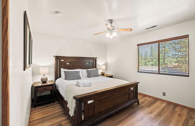 Alpenglow Chateau by Avantstay Ideal Big Bear Location w/ Pool Table & Hot Tub! - Foto 31