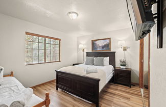 Photo 1 - Alpenglow Chateau by Avantstay Ideal Big Bear Location w/ Pool Table & Hot Tub