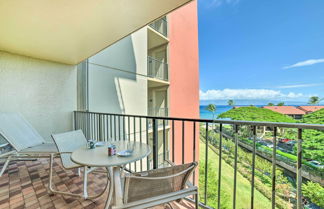 Foto 3 - Cute Beachfront Condo w/ Lanai & Resort Pools