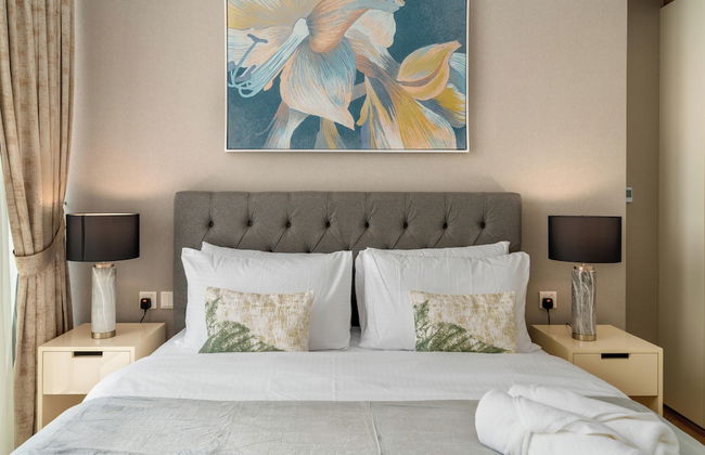 Whitesage - Super Spacious Apt with Dubai Garden Glow Views - Photo 7