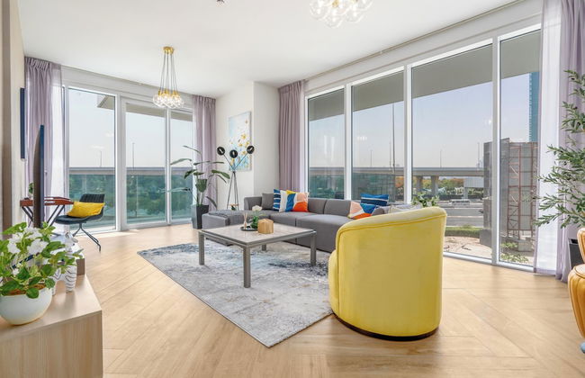 Whitesage - Super Spacious Apt with Dubai Garden Glow Views - Photo 21