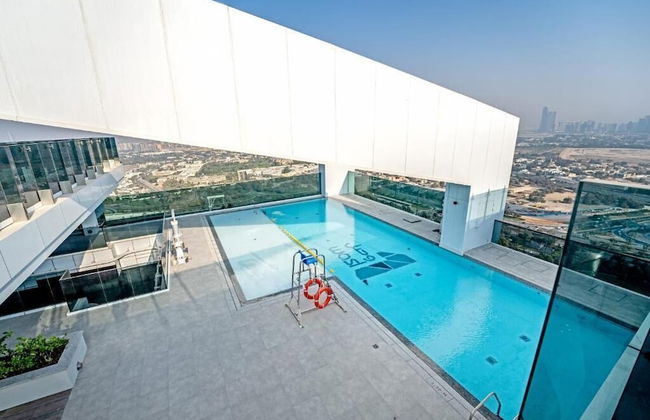 Whitesage - Super Spacious Apt with Dubai Garden Glow Views - Photo 32