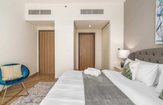 Whitesage - Super Spacious Apt with Dubai Garden Glow Views - Photo 10