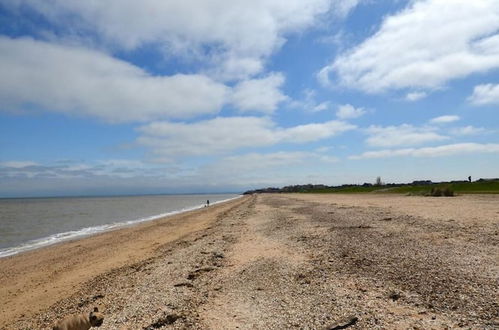 Photo 13 - Pips Chalet in the Isle of Sheppey