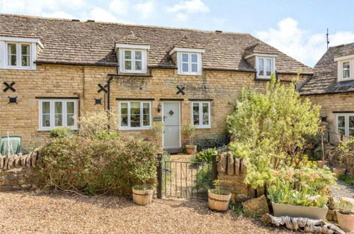 Photo 1 - Charming and Modern 3 bed Cottage in Wansford