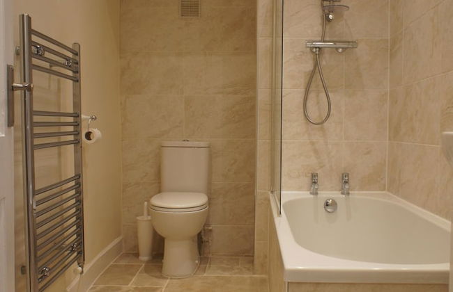 Fantastic 2 Bedroom, Spacious and Great Location! - Foto 13
