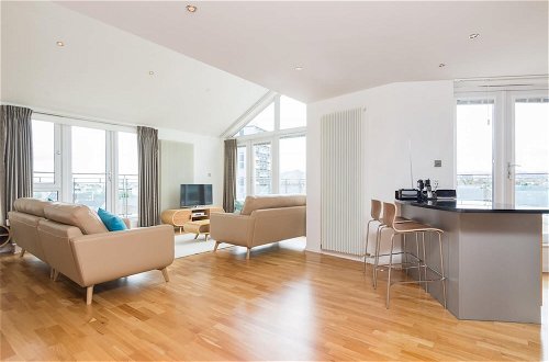 Foto 18 - 403 Outstanding Penthouse in Vibrant Leith With Secure Parking
