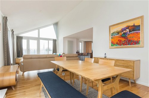 Foto 21 - 403 Outstanding Penthouse in Vibrant Leith With Secure Parking