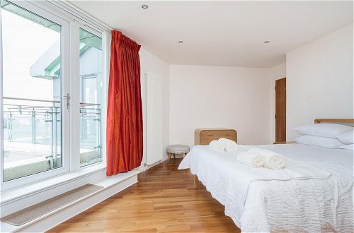 Foto 28 - 403 Outstanding Penthouse in Vibrant Leith With Secure Parking