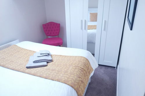 Photo 4 - Leeds Cute 1 bed Apt, Garden, Free Wifi & Parking