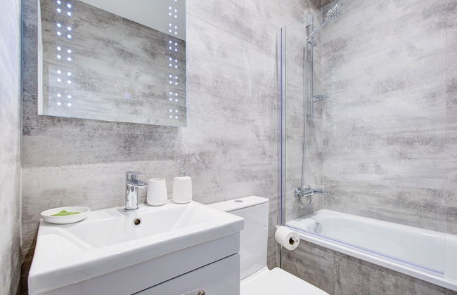 Beautiful 1-bed Apartment in Cheam, Sutton - Foto 8