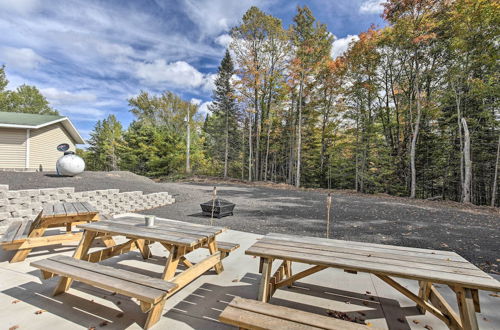 Photo 23 - Spacious Hurley Home w/ Game Room Near Lakes