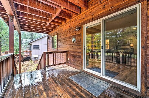 Foto 7 - Luxe Truckee Cabin w/ Golf Course View & Deck