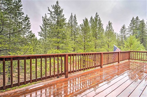 Photo 23 - Luxe Truckee Cabin w/ Golf Course View & Deck