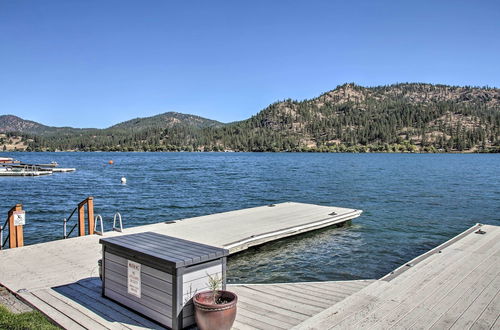 Photo 16 - Updated Lakefront Home w/ Game Room & Fireplace