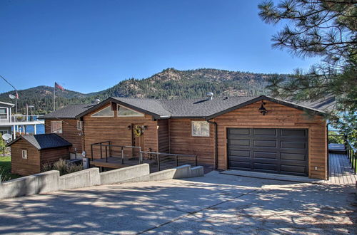 Photo 28 - Updated Lakefront Home w/ Game Room & Fireplace