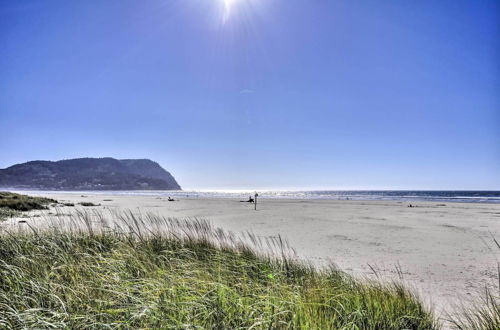 Photo 10 - Sunny Seaside Home: Walk to Beach & Promenade