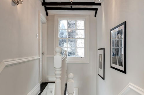 Photo 14 - Deluxe Victoria House With Views Over the Historic Pimlico Conservation Area