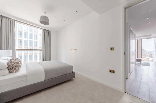 Foto 3 - Luxurious 2BD Flat by the River - Vauxhall