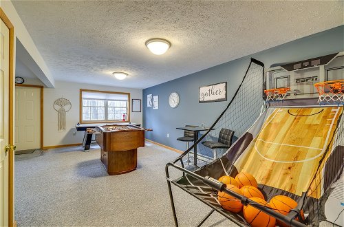 Foto 40 - Cozy Big Bass Lake Home With Hot Tub & Game Room