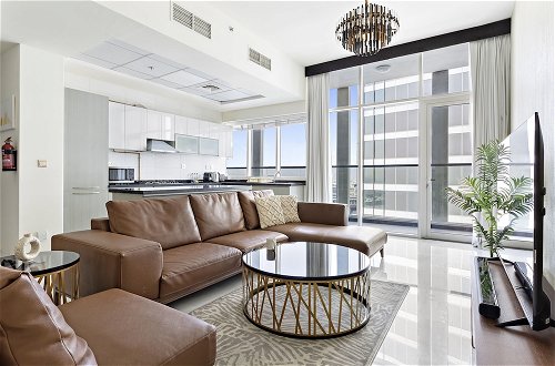 Photo 1 - WelHome - Opulent Retreat With Panoramic Cityscape Views
