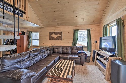Foto 1 - Manistique Cabin w/ Grill - Near Thunder Lake