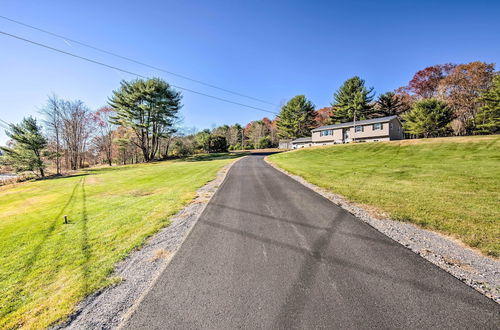 Foto 11 - Lovely Moshannon Ground Apartment w/ Fire Pit