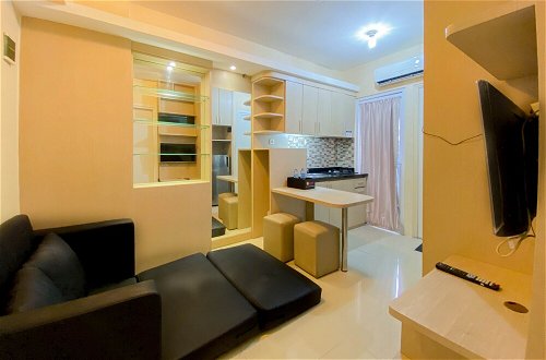 Photo 13 - Great Choice And Comfy 2Br Green Pramuka City Apartment
