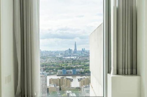 Foto 46 - Stunning 4-bed Duplex Penthouse in London