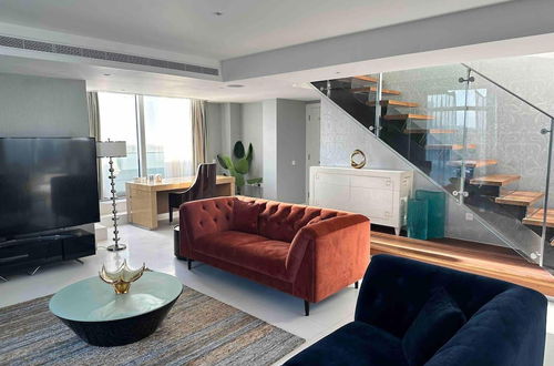 Foto 21 - Stunning 4-bed Duplex Penthouse in London