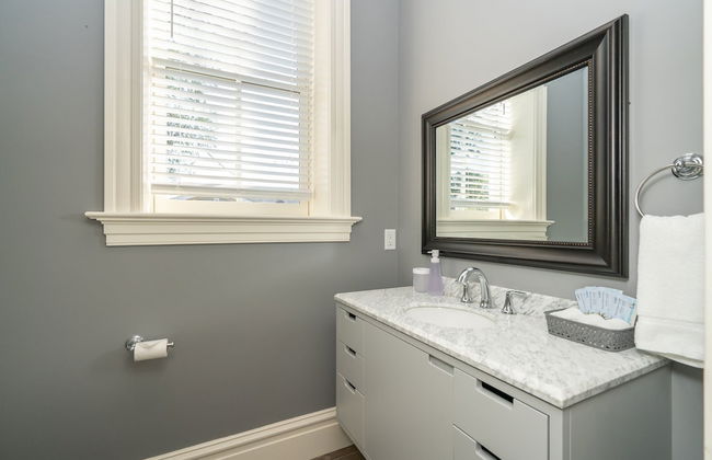 Parkside Comfort | JZ Vacation Rentals - Foto 16