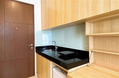 Foto 9 - Modern Design And Homey Studio Ciputra World 2 Apartment