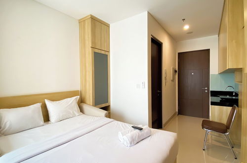 Foto 7 - Modern Design And Homey Studio Ciputra World 2 Apartment