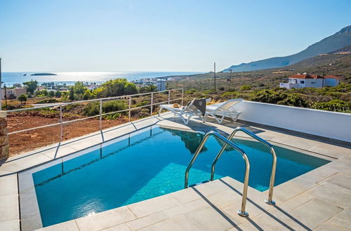 Photo 8 - Makrikythera Luxury Suites - Private Pool Nest