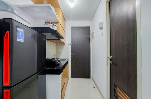 Photo 6 - Restful And Cozy Studio At Serpong Garden Apartment