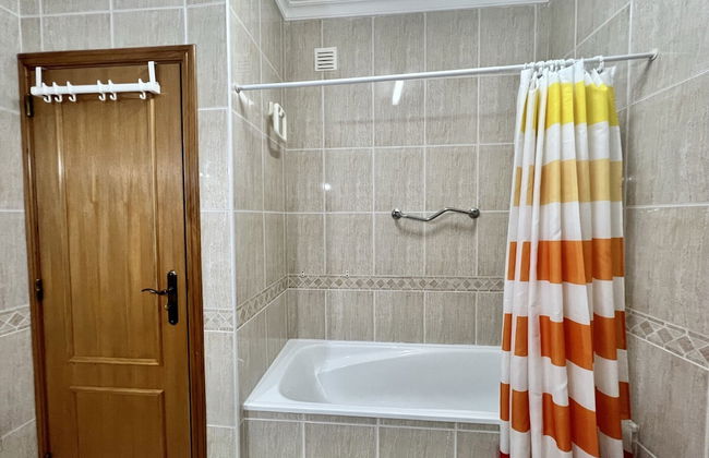 Quarteira Elegant With Pool by Homing - Foto 25