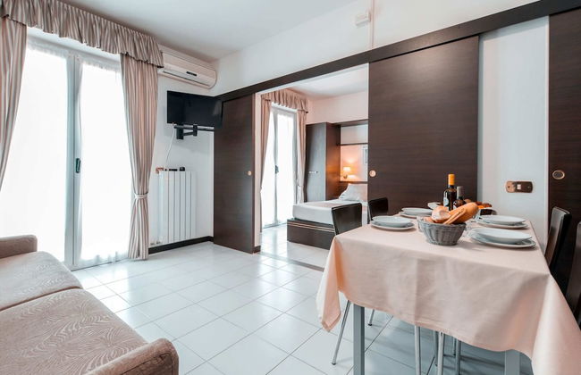 Tastefully Furnished Apartment Near the Sea - Foto 26